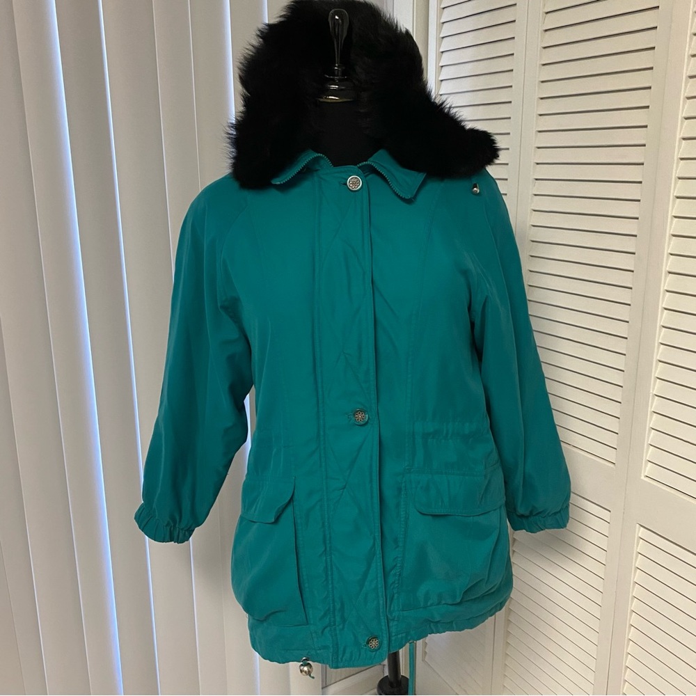 Fog By London Fog Women’s Jacket with Faux Fur Trimmed Hood Size Medium